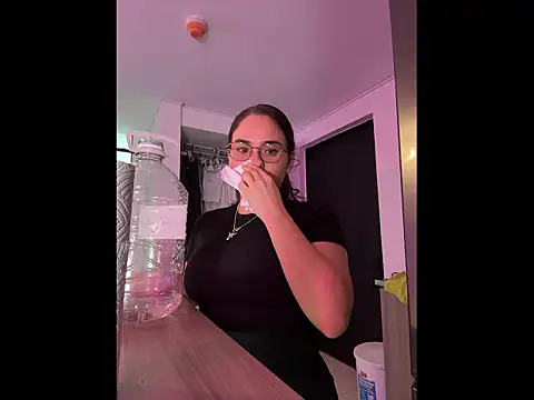 Snapshot of AriaDonatti chatting on 16, 3, 2026 AriaDonatti online show from 16, 3, 2026