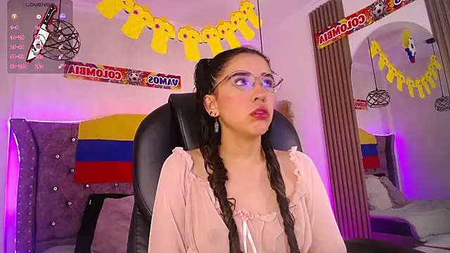 Amara Davis1 online show from 8, 7, 2026