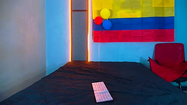 Hornyshow1 online show from 25, 6, 2026