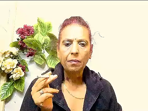 Hot queen58 online show from 4, 7, 2026