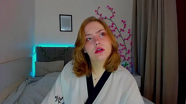 Snapshot of DellaRows chatting on 6, 3, 2026 DellaRows online show from 6, 3, 2026