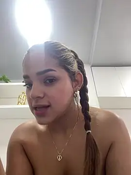 Sara  sweett online show from 18, 3, 2026