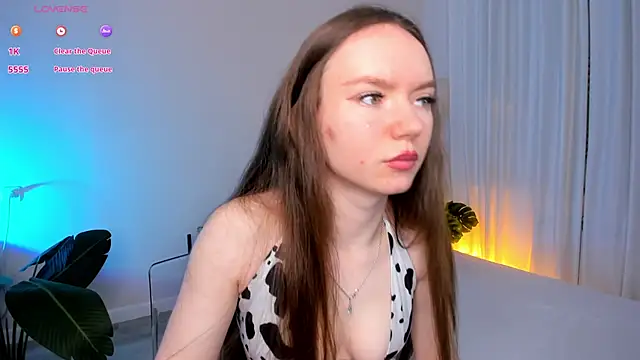 Snapshot of MilaKika chatting on 23, 3, 2026 MilaKika online show from 23, 3, 2026