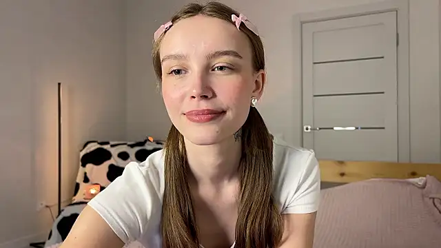 Snapshot of Lolatatee chatting on 5, 3, 2026 Lolatatee online show from 5, 3, 2026