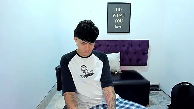TomBoy Natali online show from 28, 4, 2026