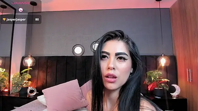 DAKOTA BLAZE   online show from 4, 3, 2026