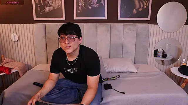 Mia and Belmonth online show from 29, 4, 2026