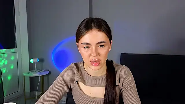 Snapshot of SheilaHigh chatting on 6, 3, 2026 SheilaHigh online show from 6, 3, 2026