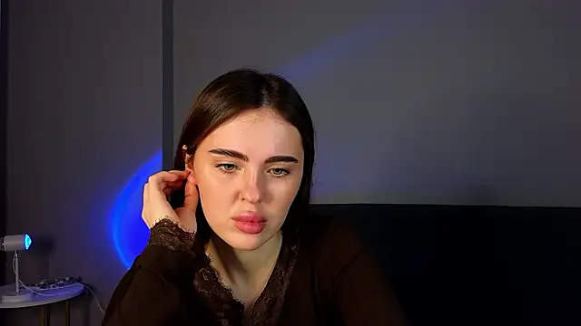 Snapshot of SheilaHigh chatting on 10, 3, 2026 SheilaHigh online show from 10, 3, 2026