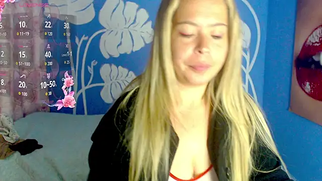 Snapshot of CamilleRouge chatting on 2, 3, 2026 CamilleRouge online show from 2, 3, 2026