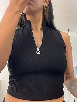 Snapshot of VioletaHills_ chatting on 19, 3, 2026 VioletaHills online show from 19, 3, 2026