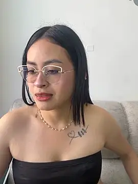 Snapshot of Anni_Rose chatting on 21, 4, 2026 Anni Rose online show from 21, 4, 2026