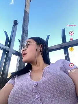 Snapshot of Anni_Rose chatting on 24, 4, 2026 Anni Rose online show from 24, 4, 2026