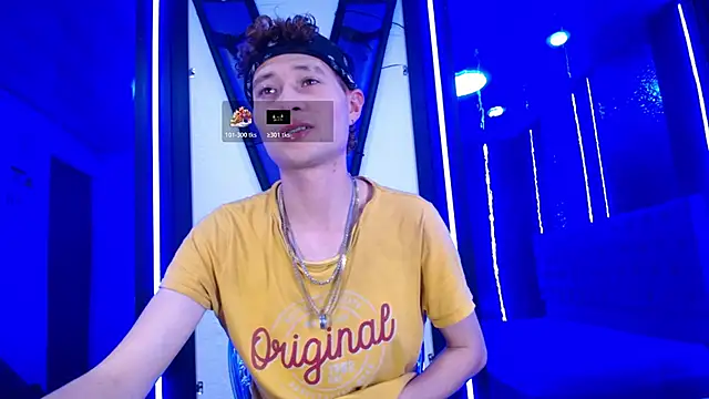 Snapshot of _Santi2 chatting on 5, 3, 2026 Santi2 online show from 5, 3, 2026