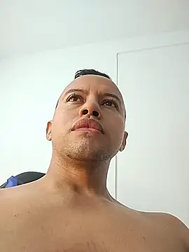 Snapshot of Damian_Wish chatting on 6, 3, 2026 Damian Wish online show from 6, 3, 2026