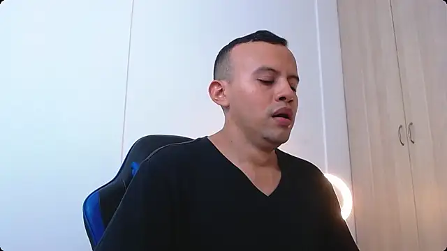 Damian Wish online show from 9, 4, 2026