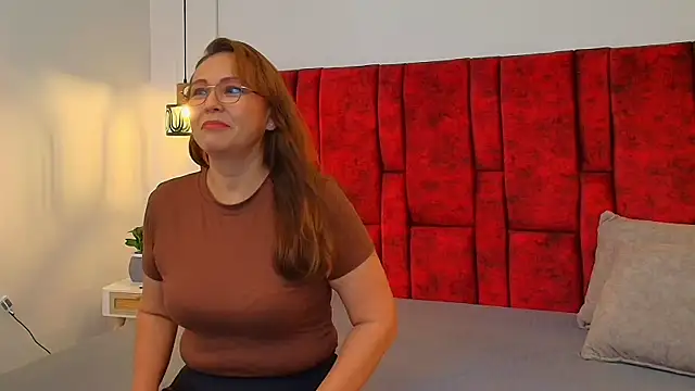 Snapshot of _Monaliza_ chatting on 25, 5, 2026 Monaliza online show from 25, 5, 2026