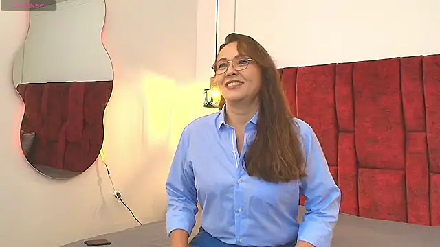 Snapshot of _Monaliza_ chatting on 12, 6, 2026 Monaliza online show from 12, 6, 2026