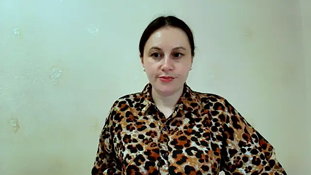 Inessa beauty online show from 28, 3, 2026