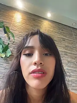 Mia-villalobos online show from 6, 5, 2026