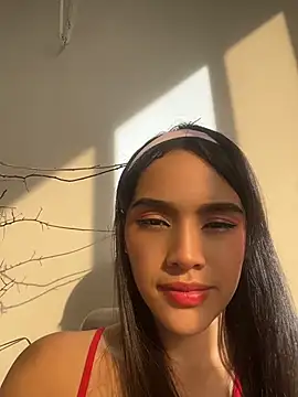 Mia-villalobos online show from 7, 5, 2026