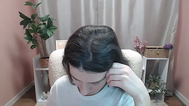 Snapshot of MistyBree chatting on 9, 3, 2026 MistyBree online show from 9, 3, 2026