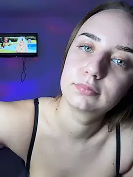 adellasweet online show from 18, 3, 2026