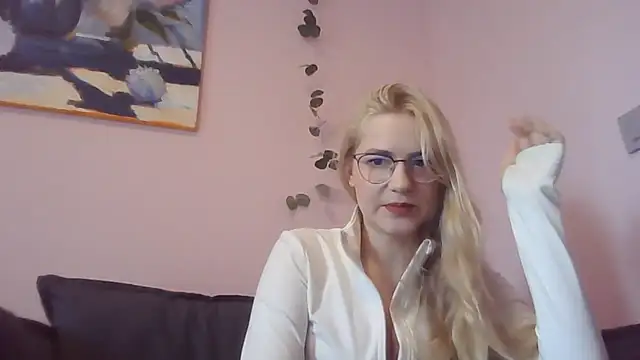 Snapshot of Kiss_To_Remember chatting on 18, 3, 2026 Kiss To Remember online show from 18, 3, 2026