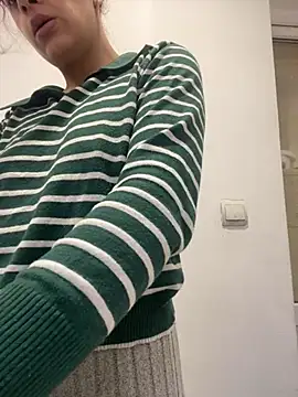 MommySexxy23 online show from 5, 4, 2026