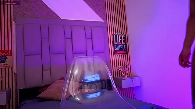 emmaalennox online show from 7, 5, 2026