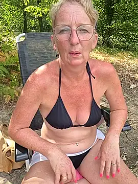 lescoquinsdu40 online show from 17, 7, 2026