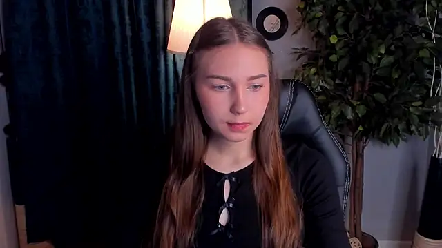 OliviaLang online show from 2, 4, 2026