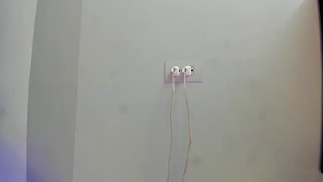 Nahomy Collins  online show from 21, 3, 2026