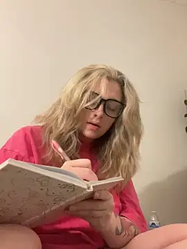 Snapshot of imkhloe chatting on 9, 3, 2026 imkhloe online show from 9, 3, 2026