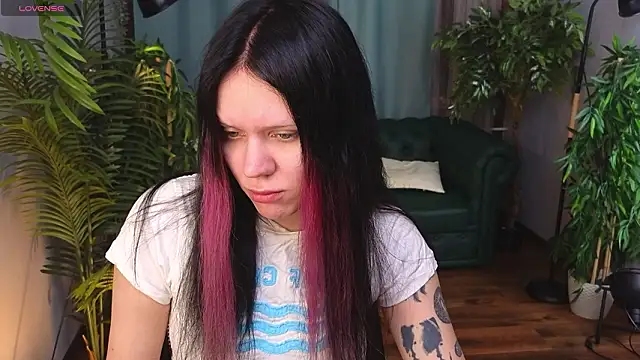 kittenlolla online show from 25, 3, 2026