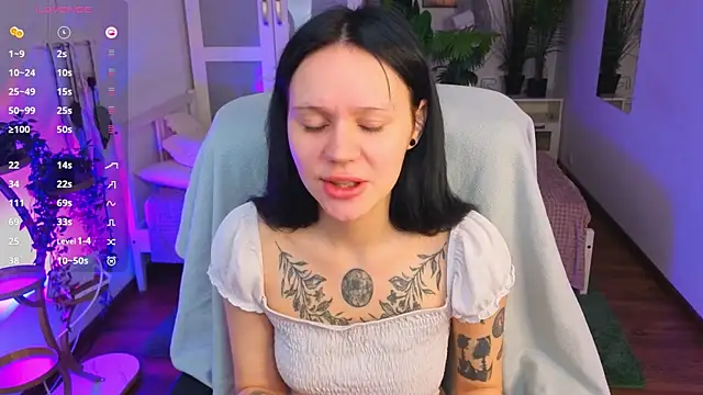 kittenlolla online show from 30, 4, 2026