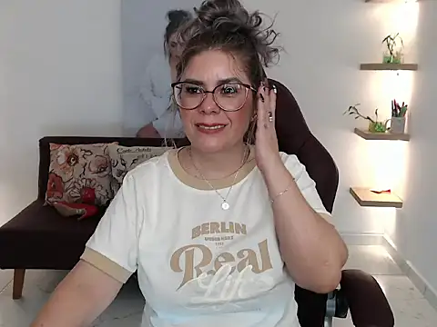 Snapshot of LayahNoir chatting on 18, 3, 2026 LayahNoir online show from 18, 3, 2026