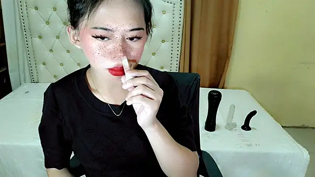 Snapshot of Seductive_sophie chatting on 4, 8, 2026 Seductive sophie online show from 4, 8, 2026