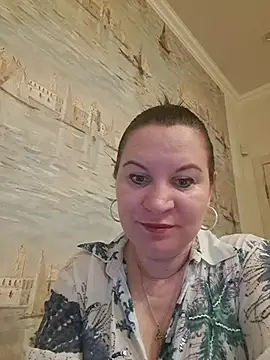 LaraHarper online show from 6, 4, 2026