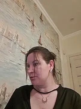 LaraHarper online show from 5, 5, 2026