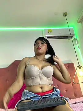 Zarahoneey  online show from 3, 3, 2026