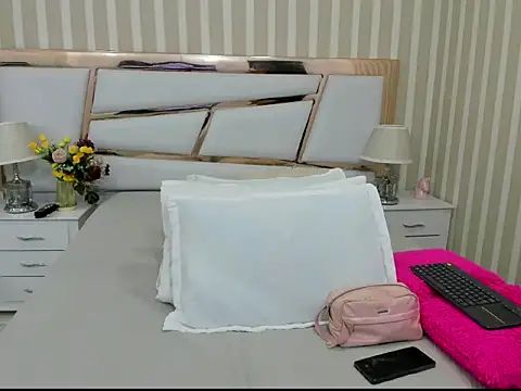 CarlyHamilton online show from 16, 3, 2026