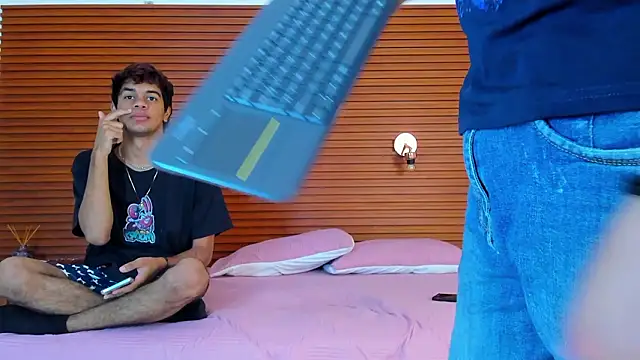 Snapshot of peakk_twiinns chatting on 9, 3, 2026 peakk twiinns online show from 9, 3, 2026