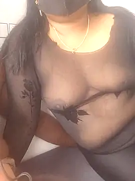 Snapshot of lovelycouples95 chatting on 31, 3, 2026 lovelycouples95 online show from 31, 3, 2026