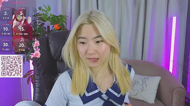 YunnaLuv online show from 8, 3, 2026