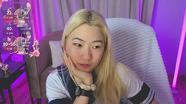 YunnaLuv online show from 17, 3, 2026