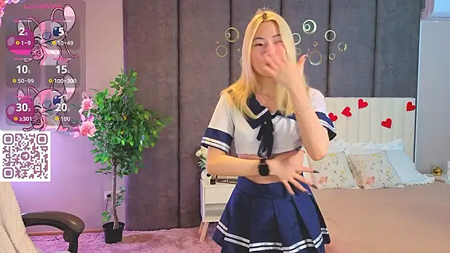 YunnaLuv online show from 22, 3, 2026