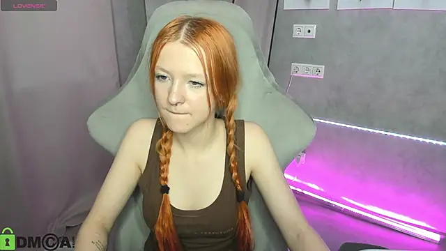 Emma Dusk online show from 29, 4, 2026