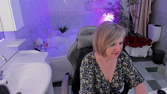 BettyGibsonn online show from 24, 4, 2026