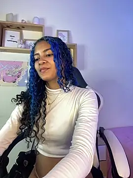 Franchezcaa  online show from 30, 4, 2026